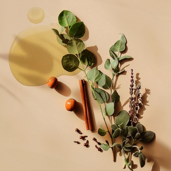 Soothing Massage Oil for Sore Muscles Peppermint Cinnamon 6.76 Oz - Picture 3 of 4